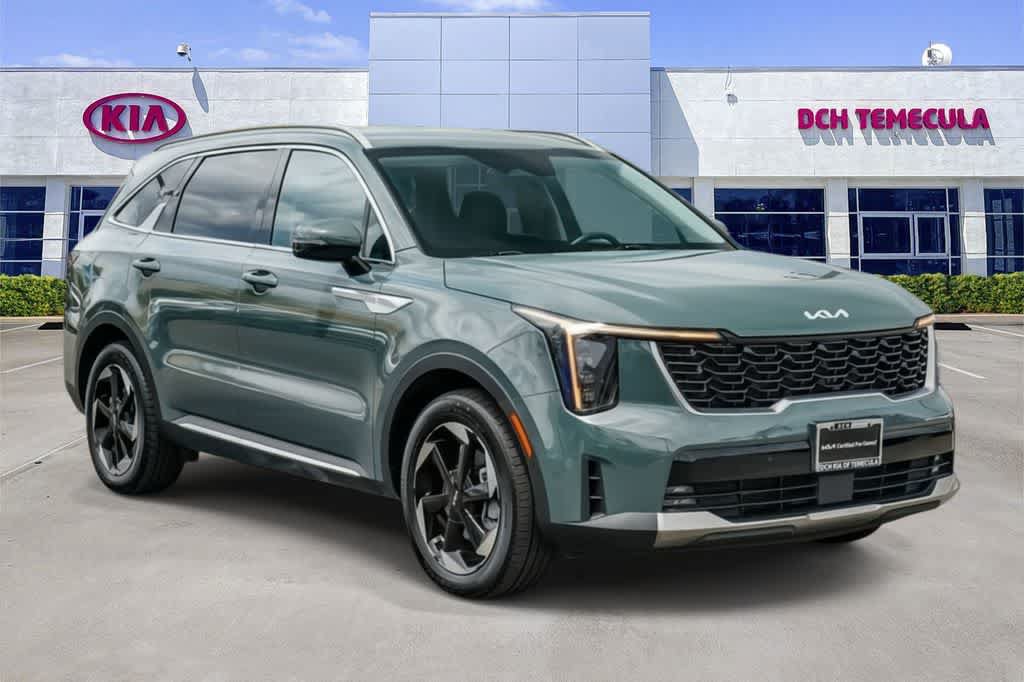 Certified 2025 Kia Sorento EX AWD/4WD image 3