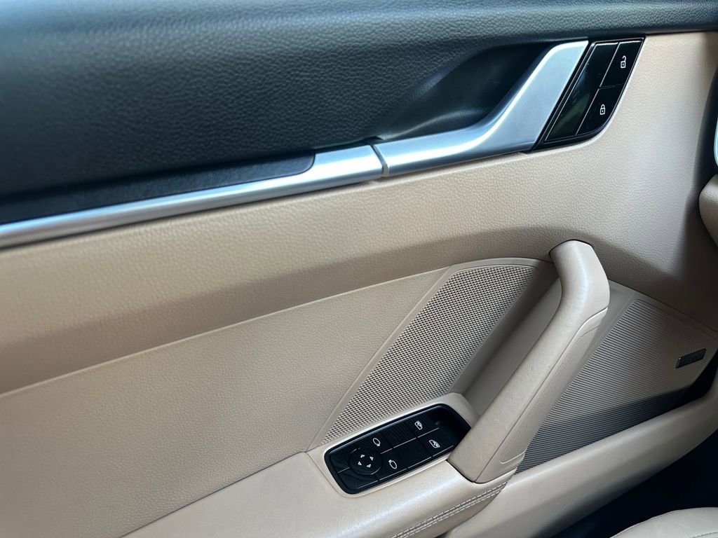 Used 2020 Porsche 911 Carrera 4S image 11