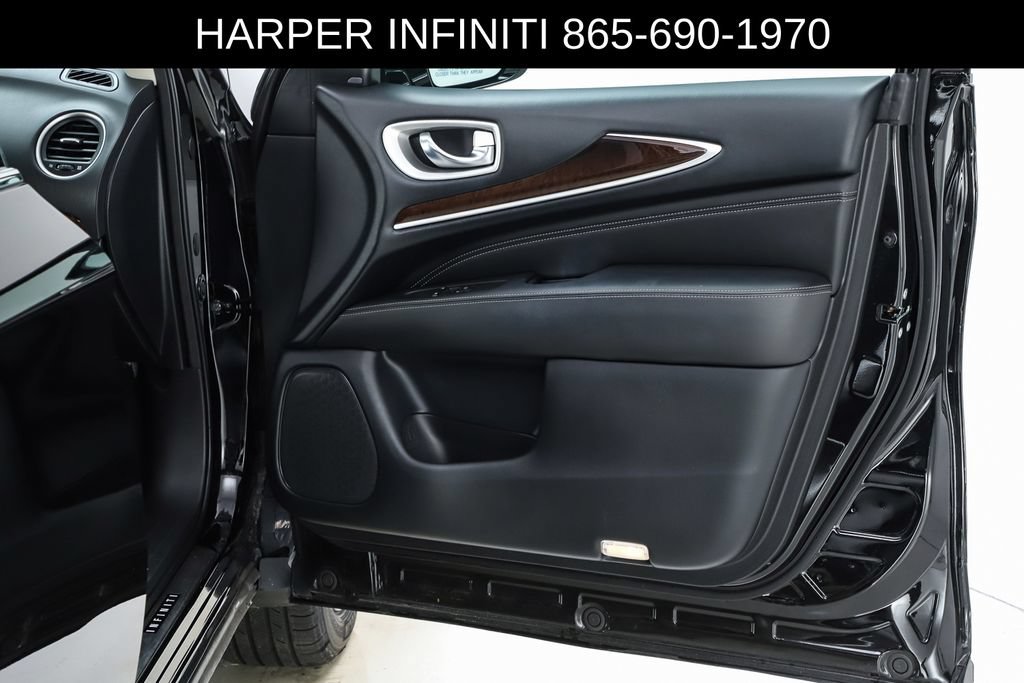 Used 2020 INFINITI QX60 Luxe w/ Sensory Package FWD image 32