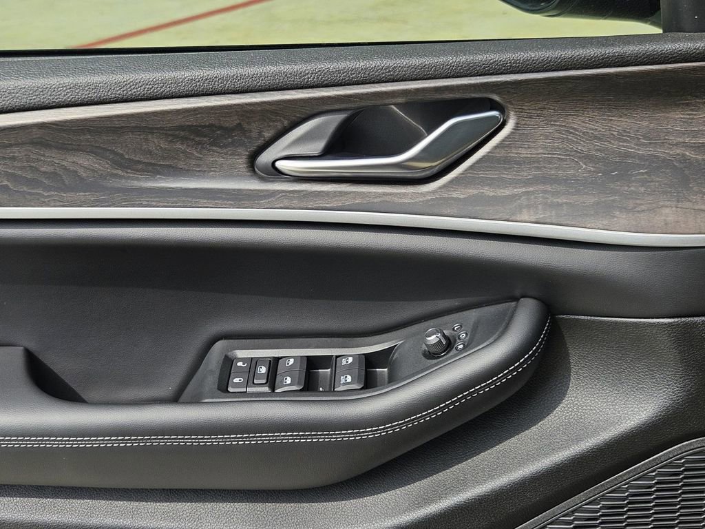New 2026 Jeep Grand Cherokee Altitude RWD image 10