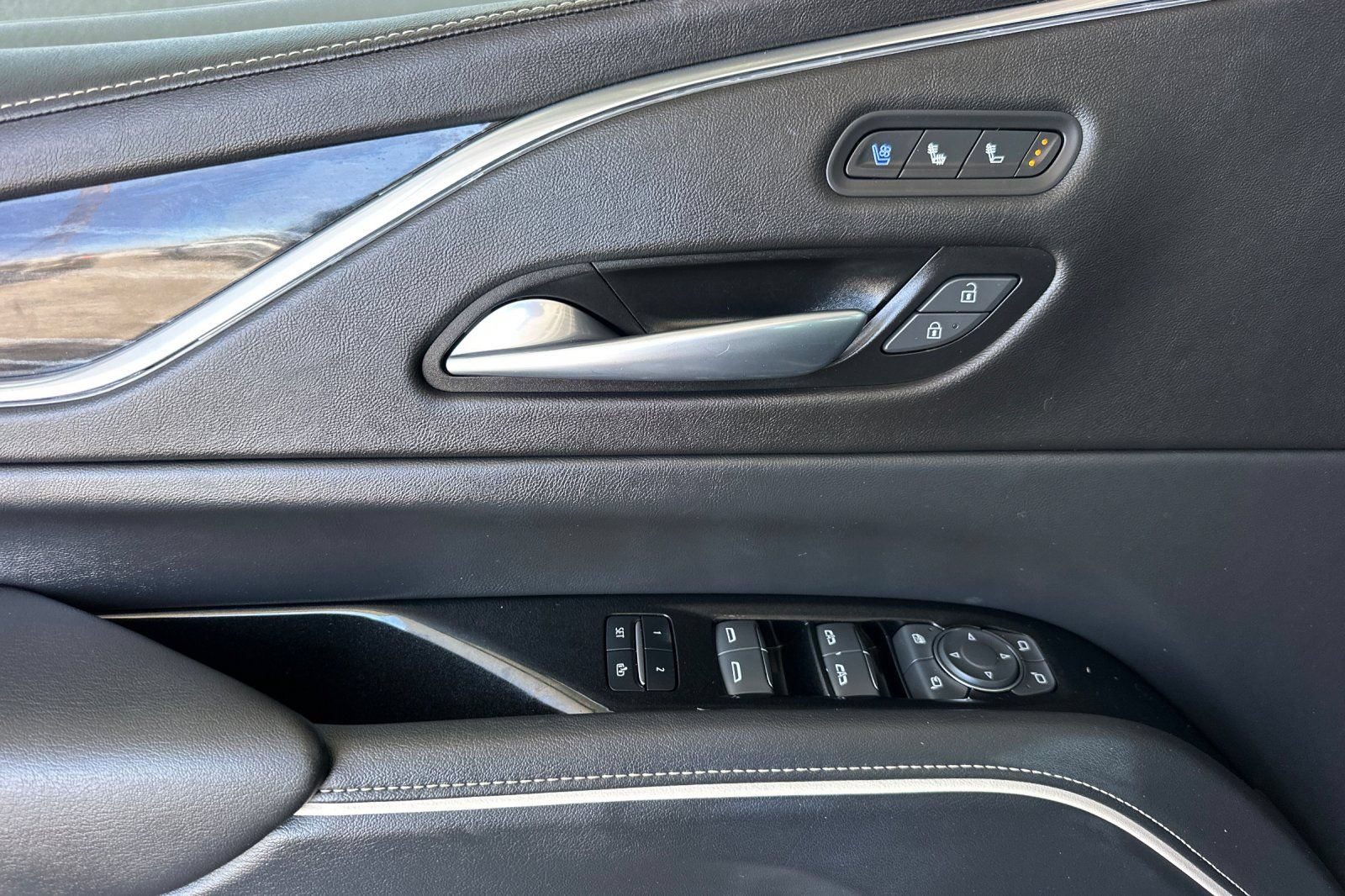 Certified 2023 Cadillac Escalade Sport AWD/4WD image 11