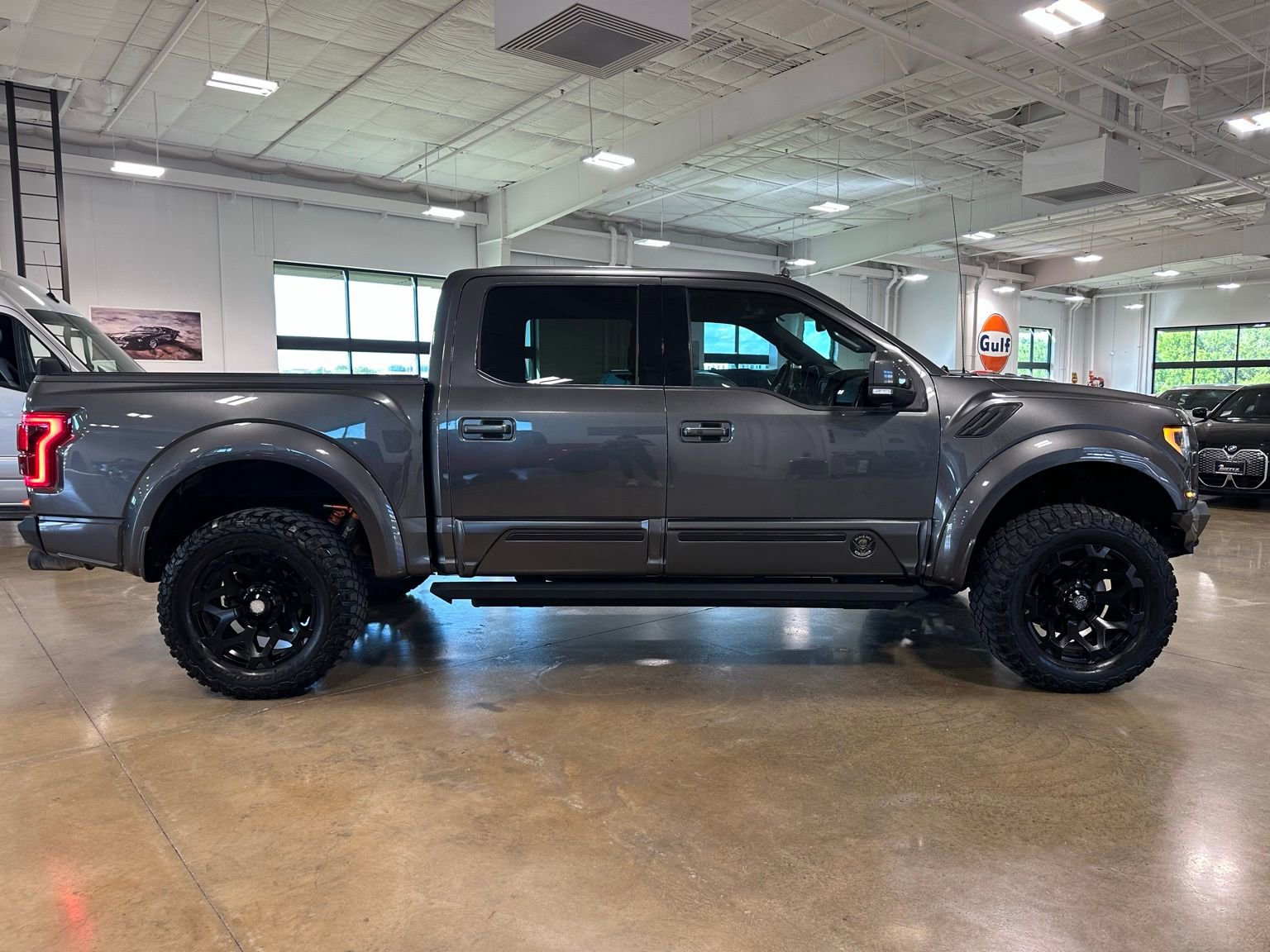 Used 2020 Ford F150 Raptor w/ Equipment Group 802A Luxury AWD/4WD image 9