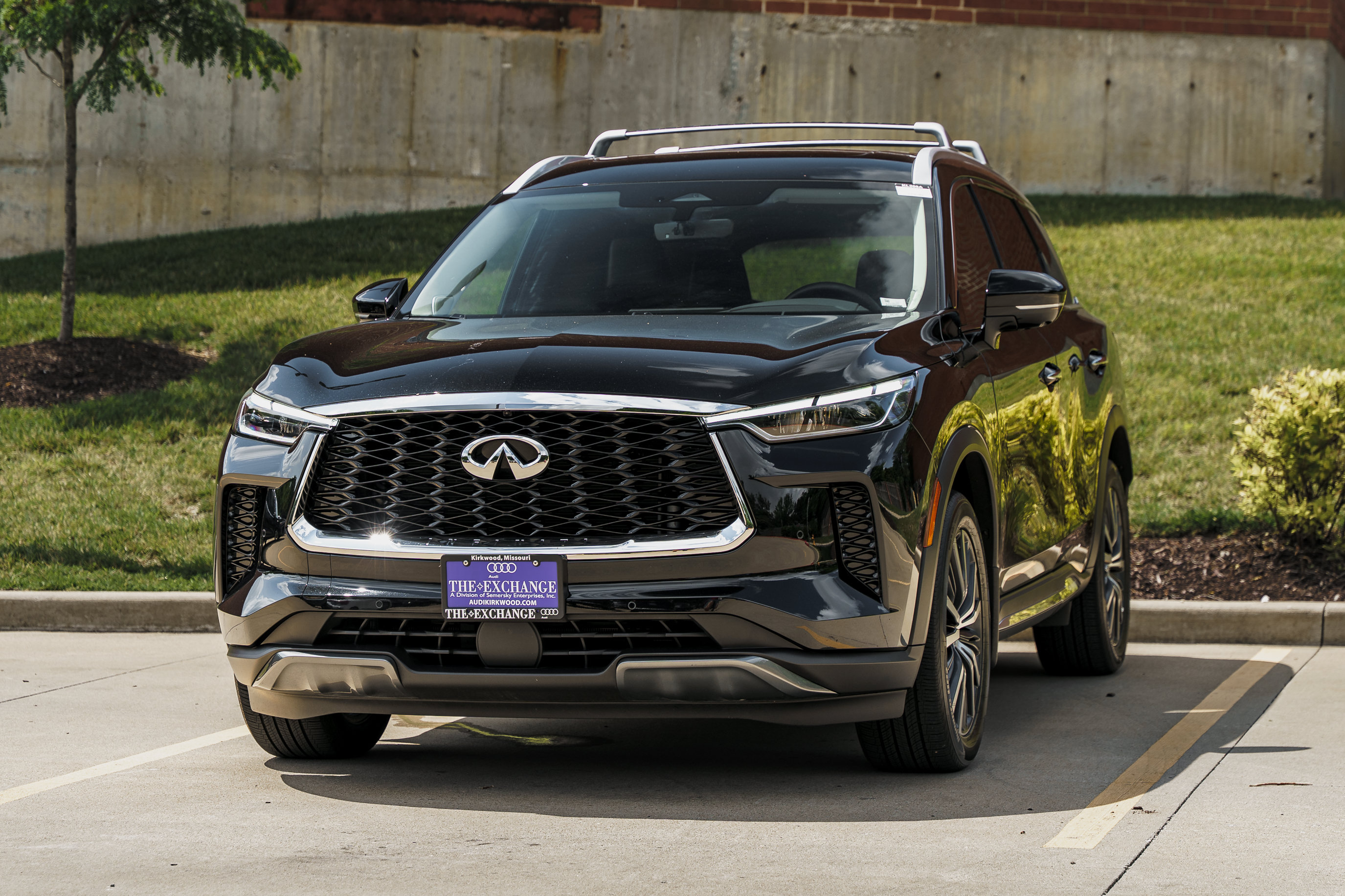 Used 2024 INFINITI QX60 Sensory w/ Cargo Package AWD/4WD image 7