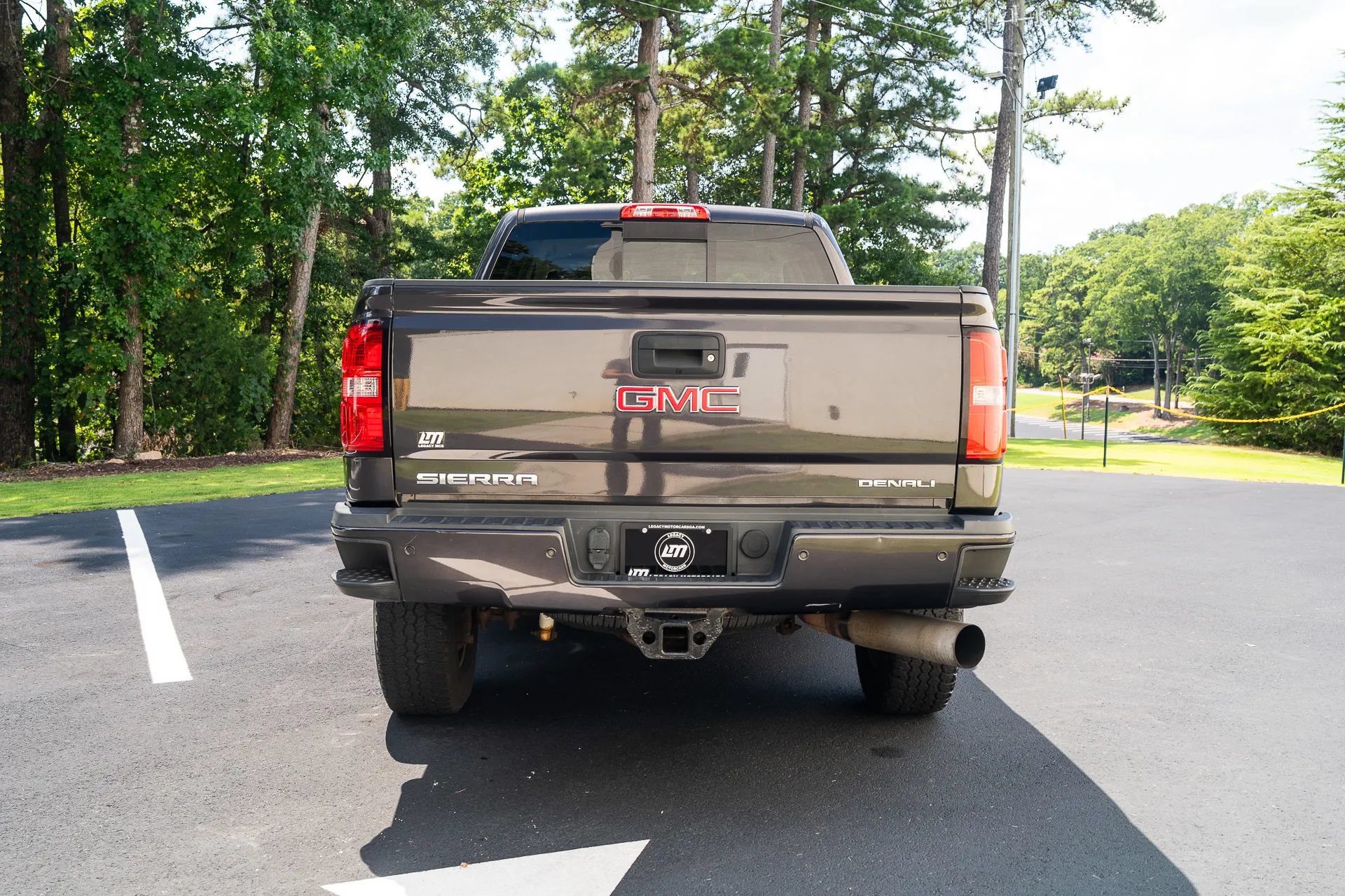 Used 2015 GMC Sierra 3500 Denali w/ Duramax Plus Package AWD/4WD image 7