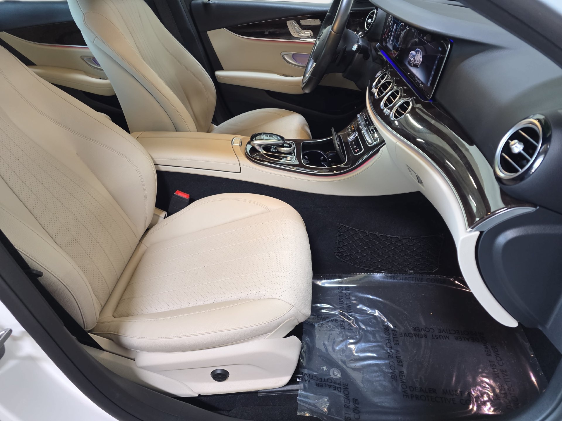 Used 2020 Mercedes-Benz E 350 4MATIC Sedan image 10