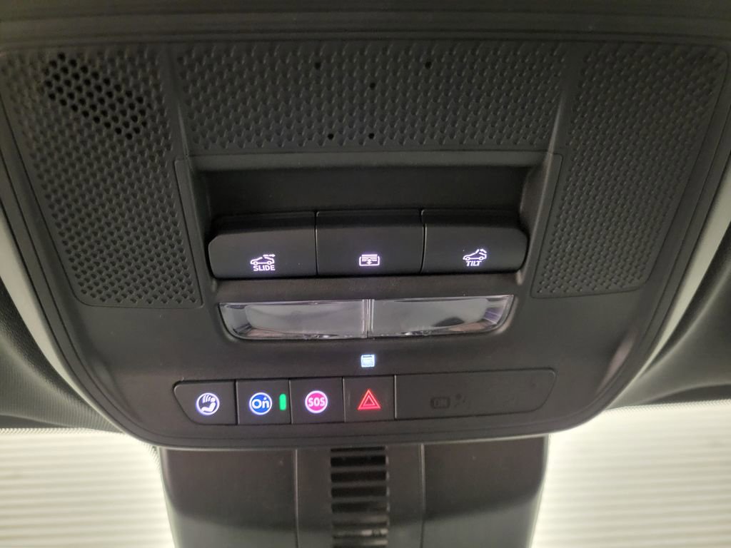 New 2026 Chevrolet Traverse LT w/ Sun and Wheel Package image 12