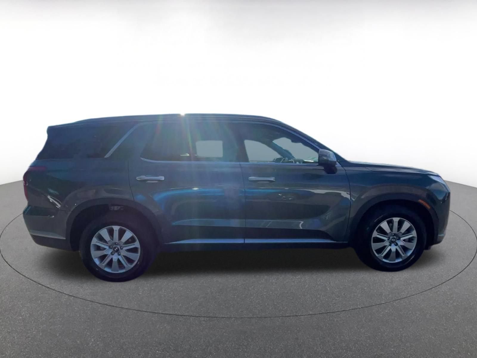 Used 2025 Hyundai Palisade SEL FWD image 15