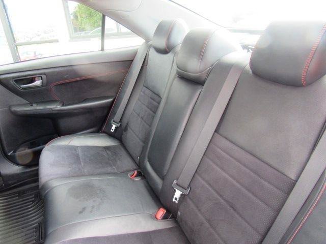 Used 2015 Toyota Camry XSE FWD image 19
