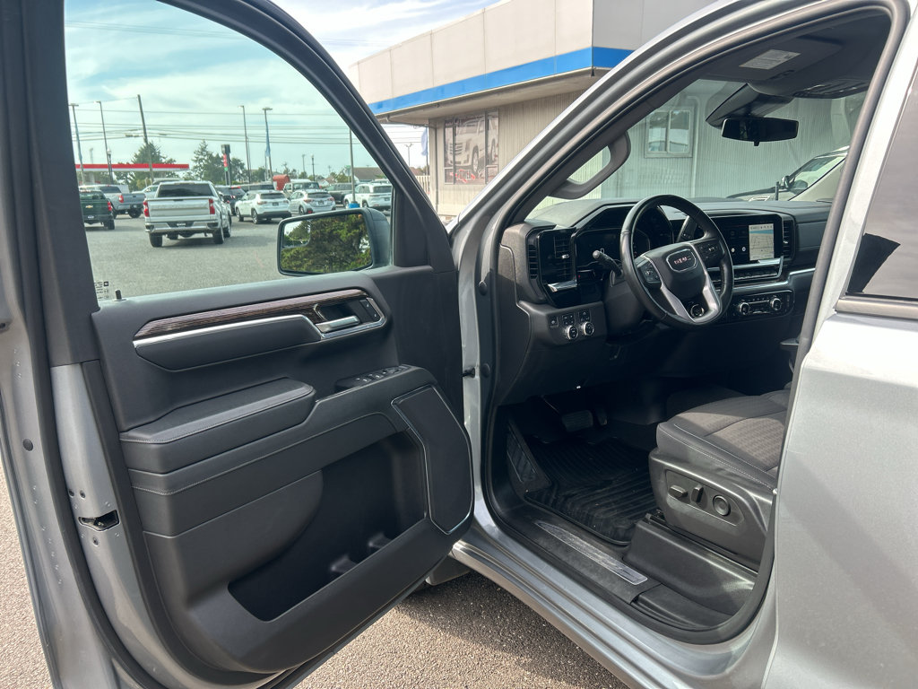 Used 2023 GMC Sierra 1500 Elevation w/ X31 Off-Road Package AWD/4WD image 14