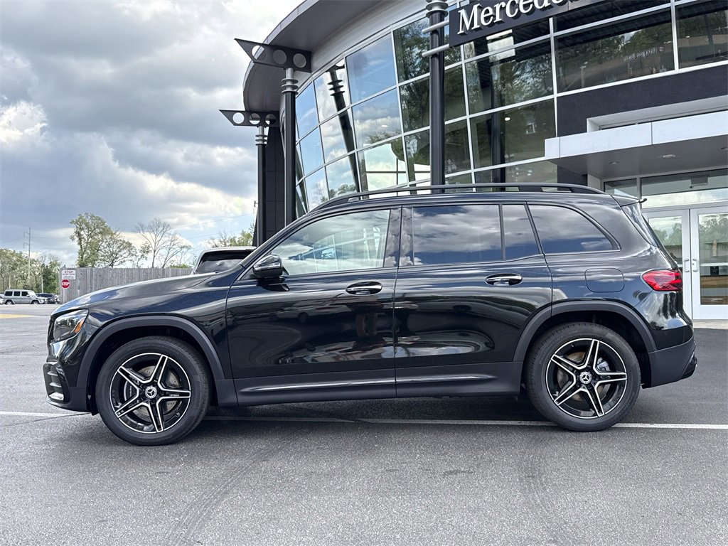 New 2025 Mercedes-Benz GLB 250 4MATIC image 2