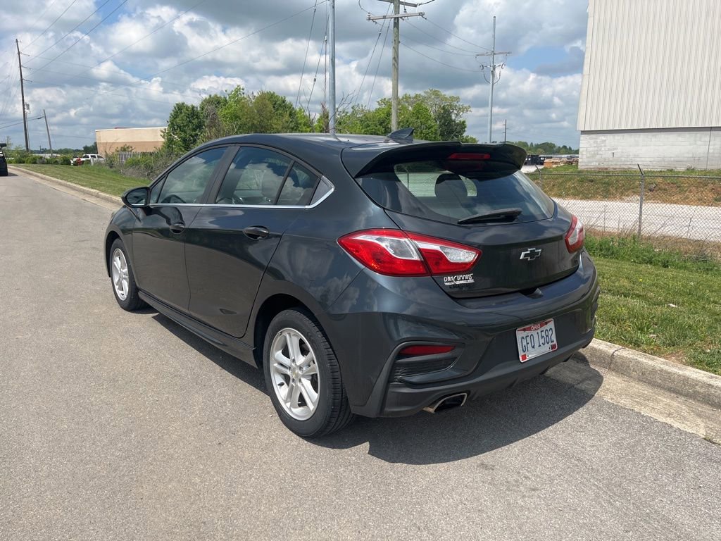 Used 2018 Chevrolet Cruze LT w/ RS Package FWD image 4