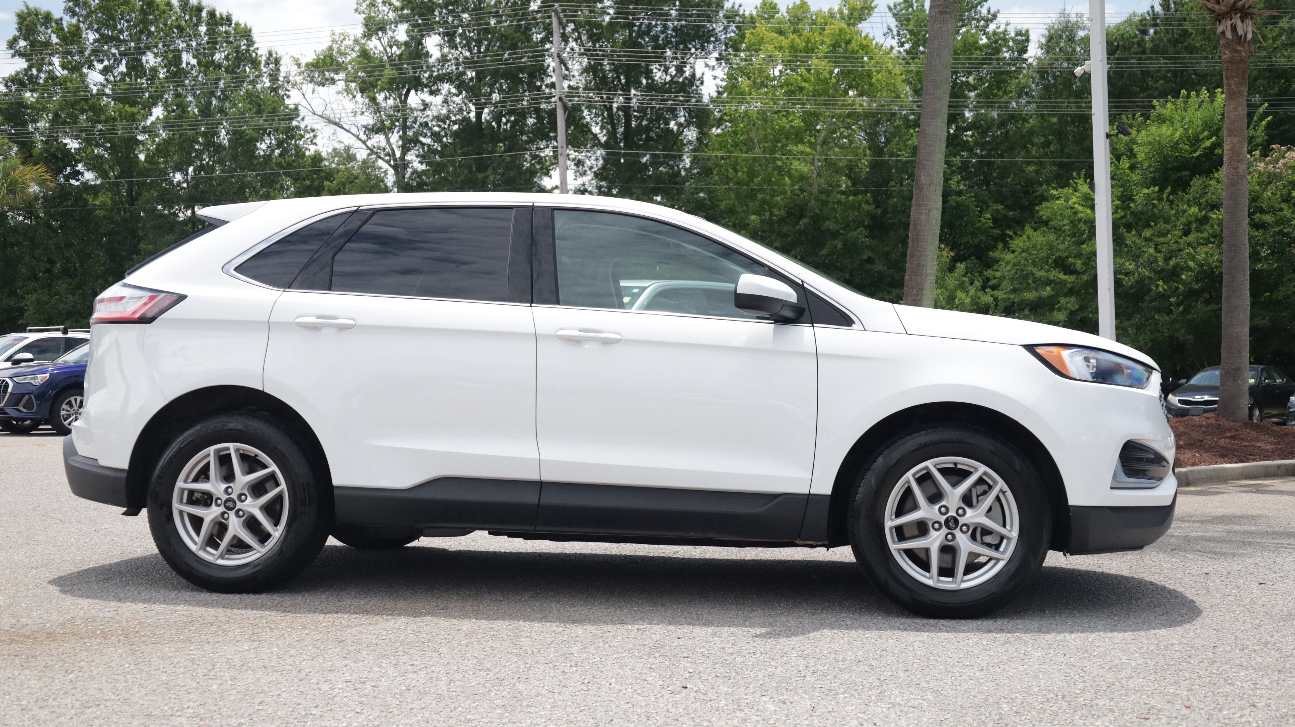 Used 2024 Ford Edge SEL AWD/4WD image 6