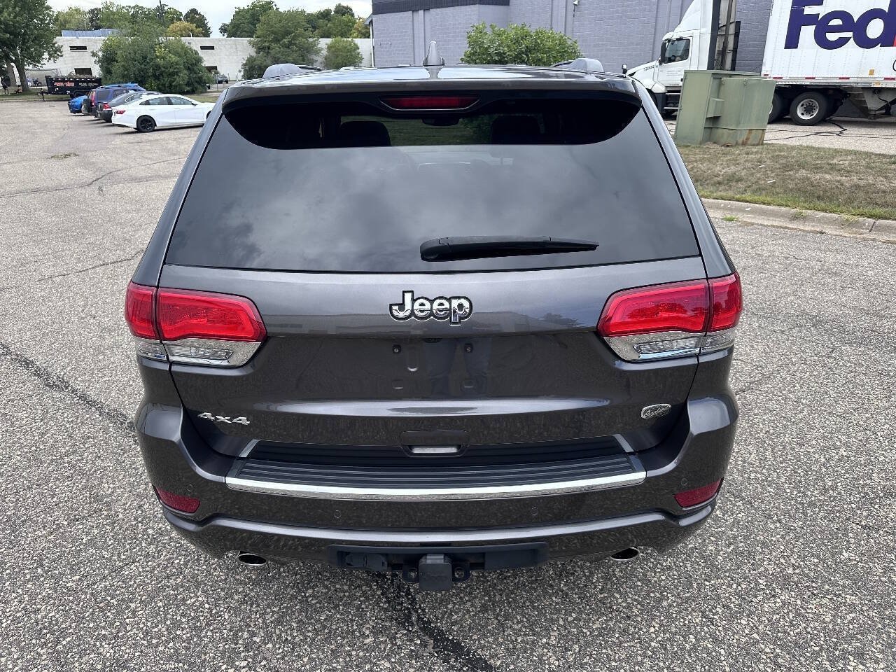 Used 2018 Jeep Grand Cherokee Overland AWD/4WD image 4