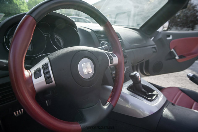 Used 2008 Saturn Sky Red Line RWD image 41
