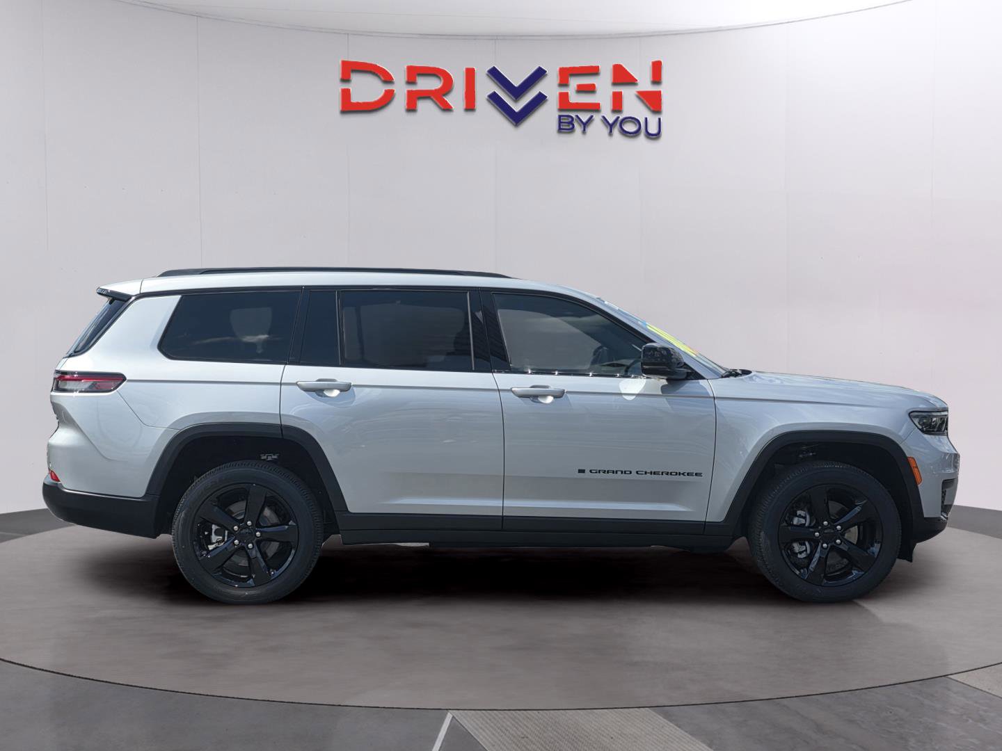 New 2025 Jeep Grand Cherokee L Altitude image 6