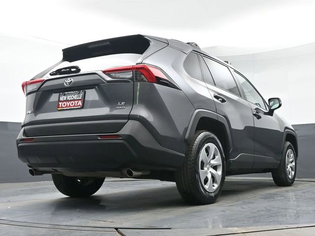 Used 2021 Toyota RAV4 LE AWD/4WD image 32