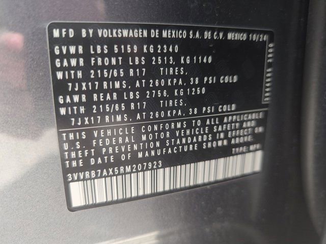 Used 2024 Volkswagen Tiguan S image 36