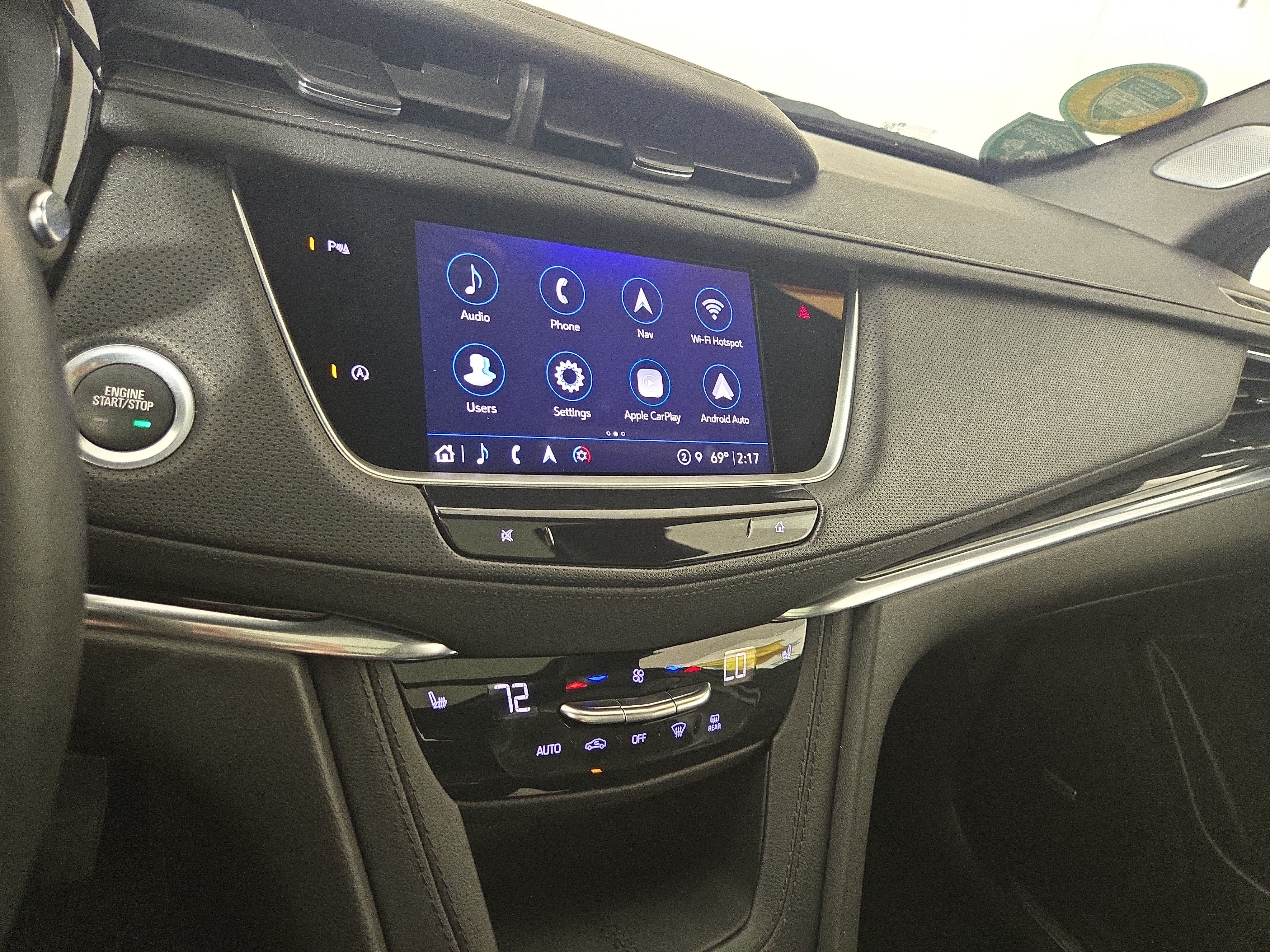 Certified 2023 Cadillac XT5 Premium Luxury w/ LPO, Floor Liner Package AWD/4WD image 23