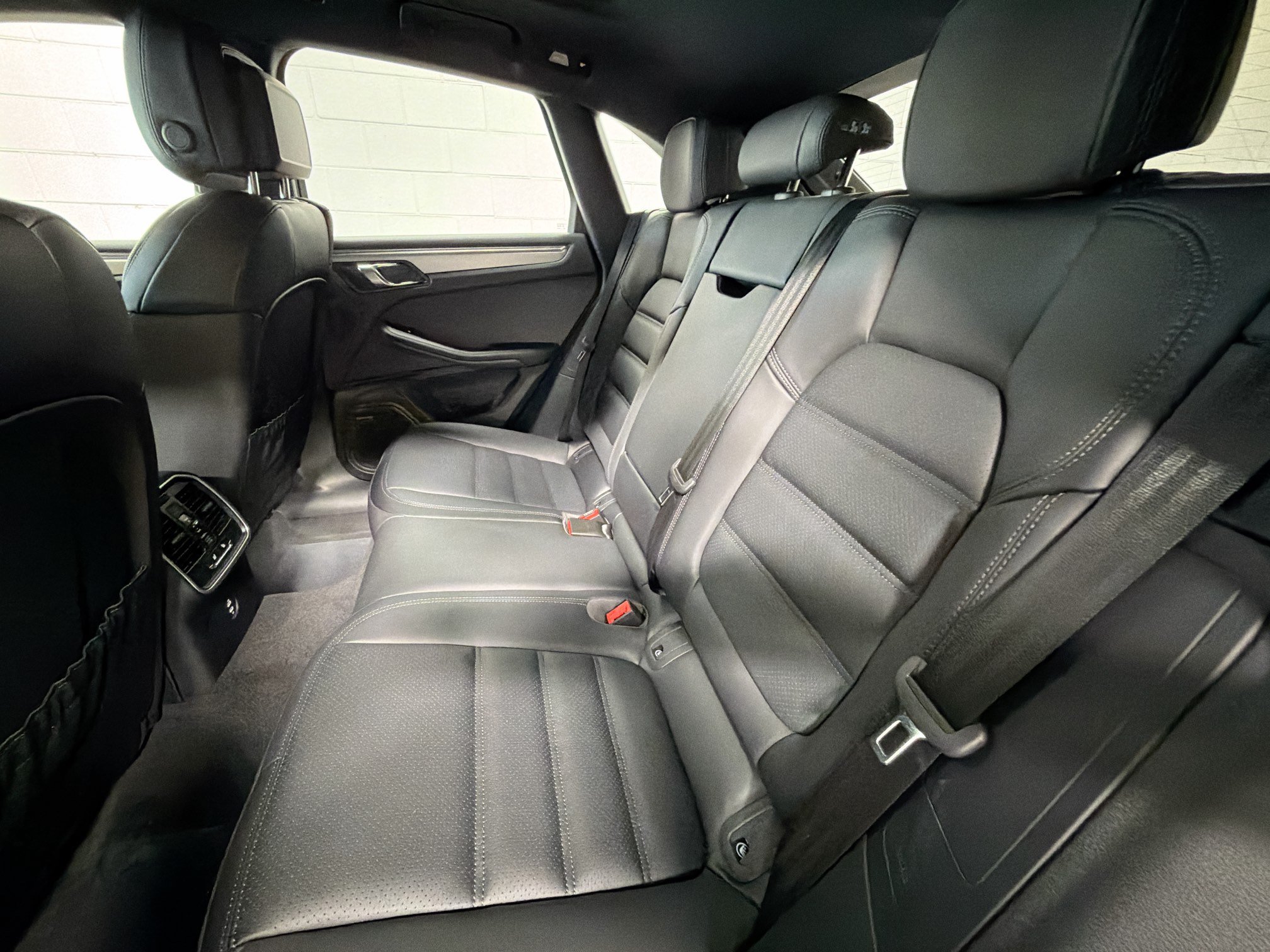 Certified 2026 Porsche Macan S AWD/4WD image 21
