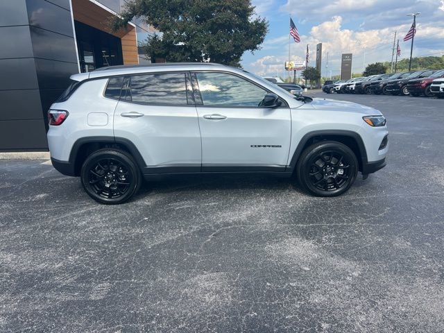 New 2026 Jeep Compass Latitude AWD/4WD image 2