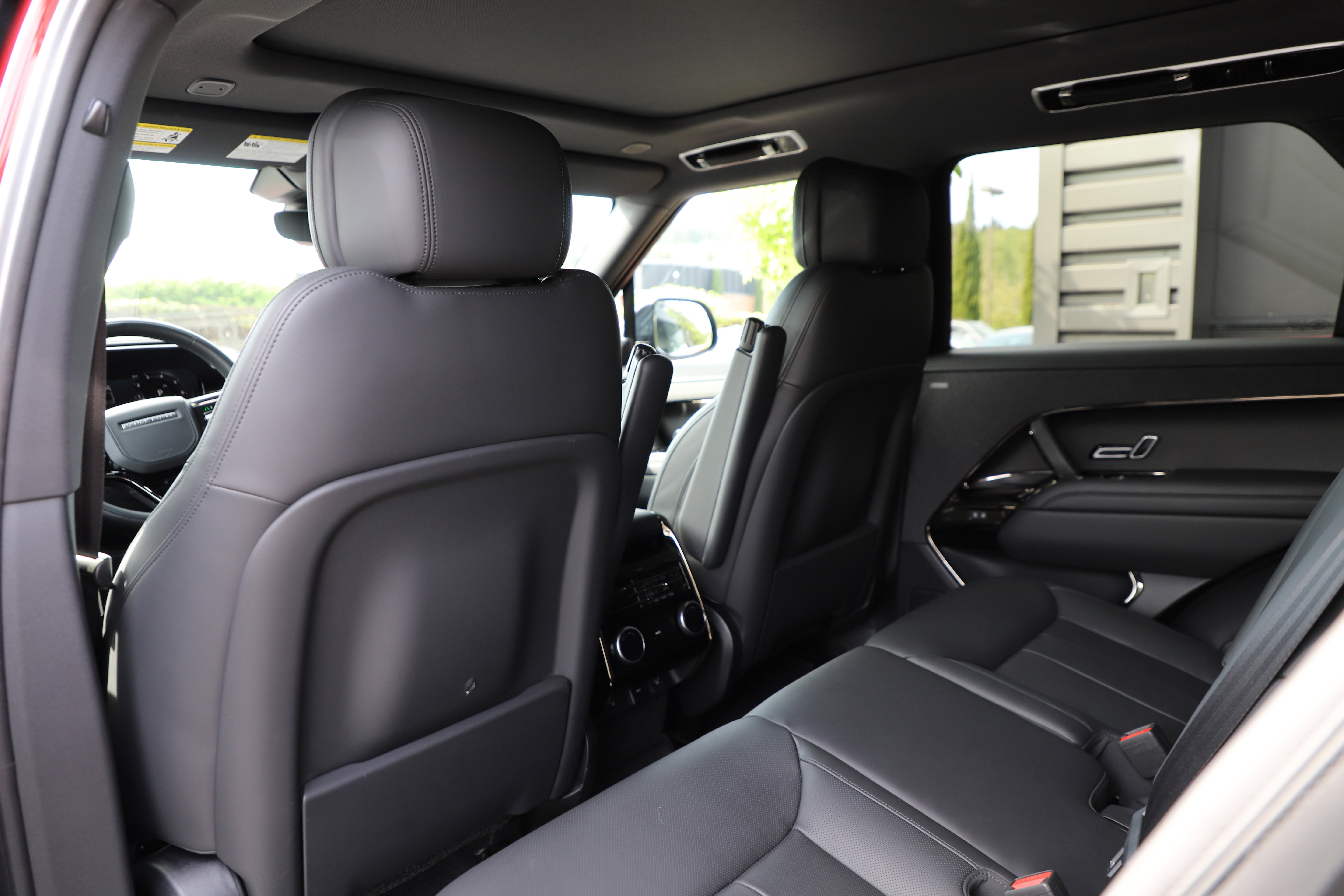 Used 2024 Land Rover Range Rover Sport Dynamic SE AWD/4WD image 17