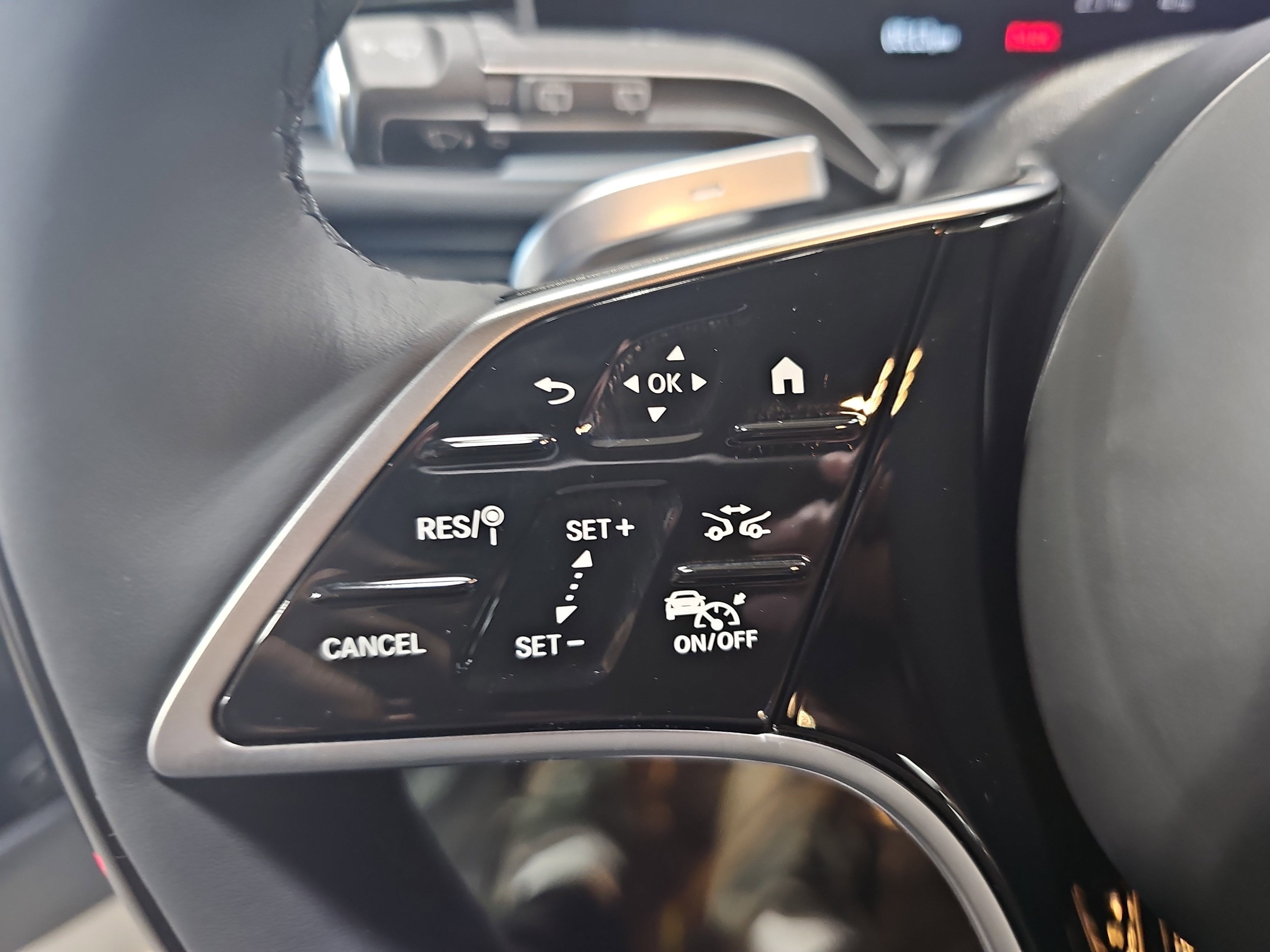 New 2026 Mercedes-Benz GLS 580 4MATIC image 19