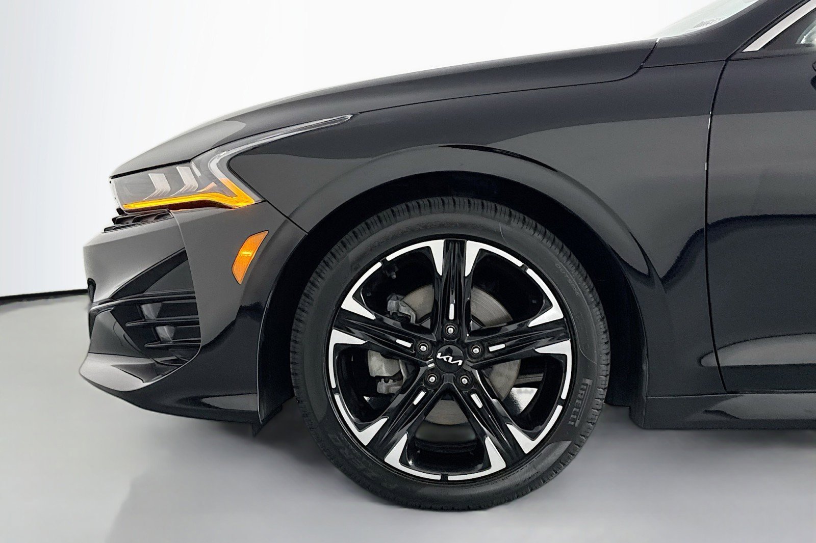 Used 2023 Kia K5 GT-Line image 10