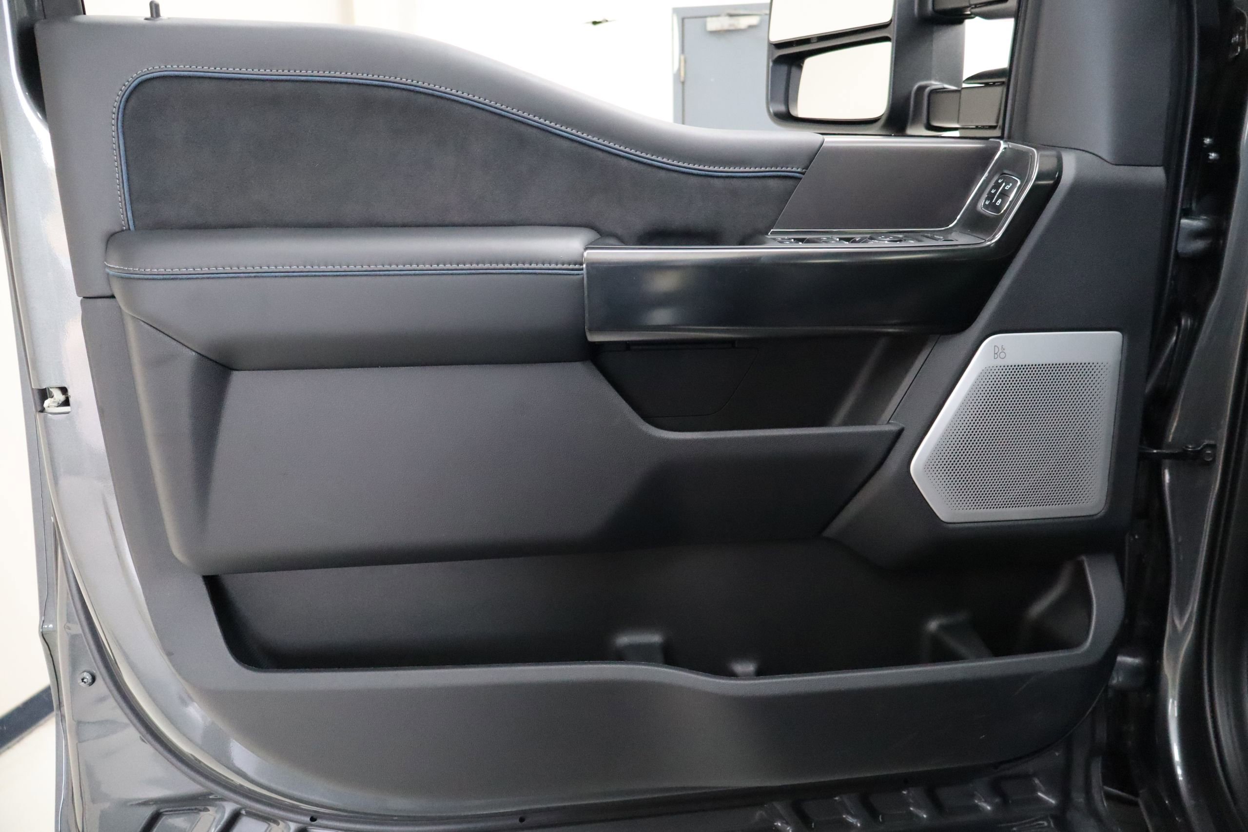 New 2026 Ford F250 Platinum image 14