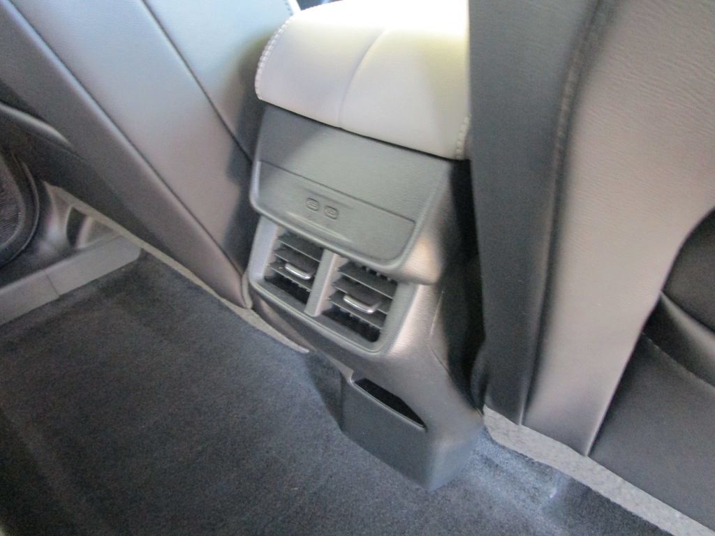 Used 2026 GMC Terrain Elevation w/ Elevation Premium Package FWD image 19