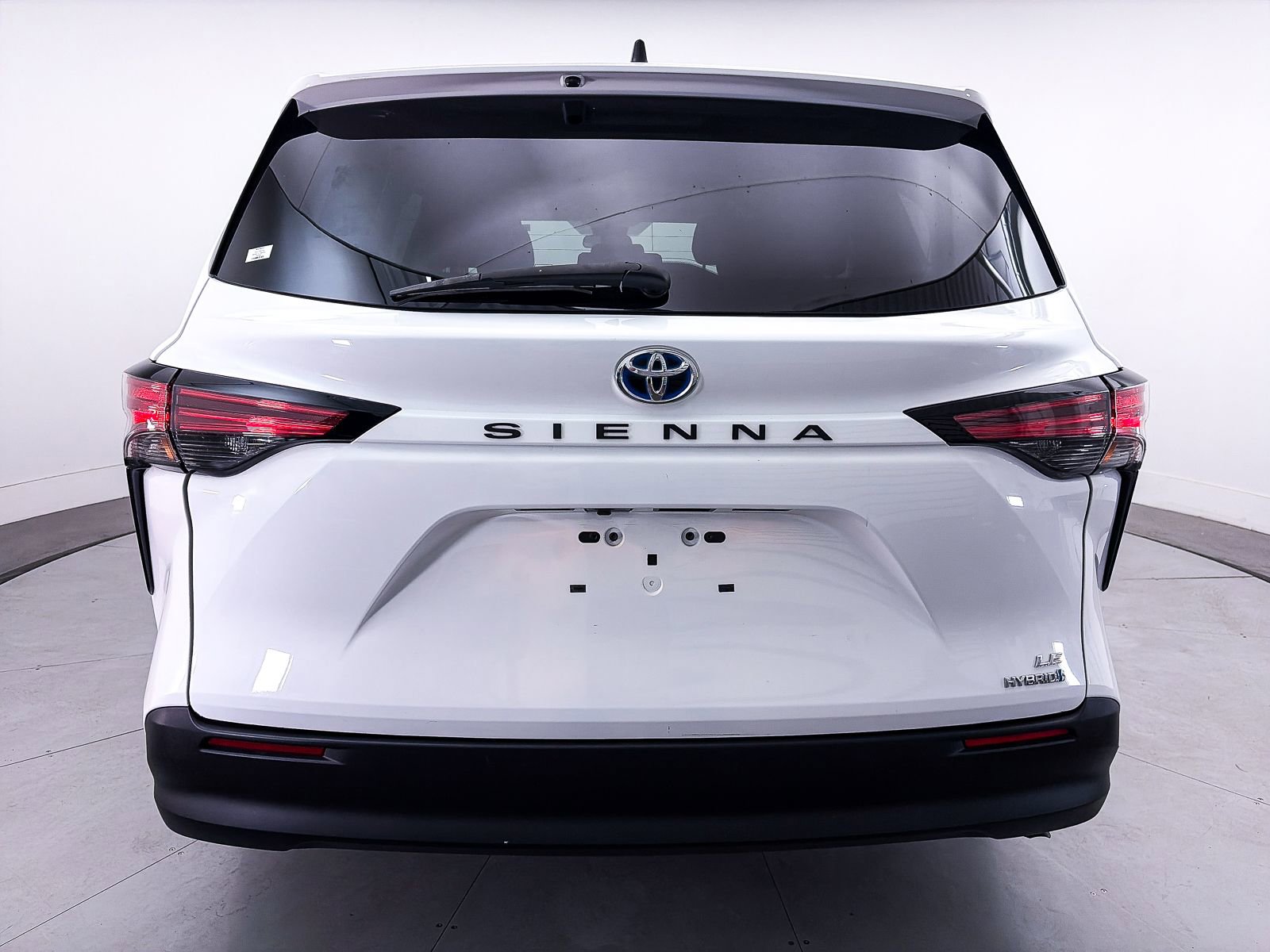 Used 2022 Toyota Sienna LE FWD image 13
