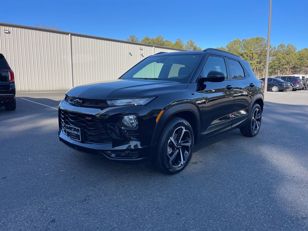 Used 2023 Chevrolet TrailBlazer RS w/ Sun and Liftgate Package image 2