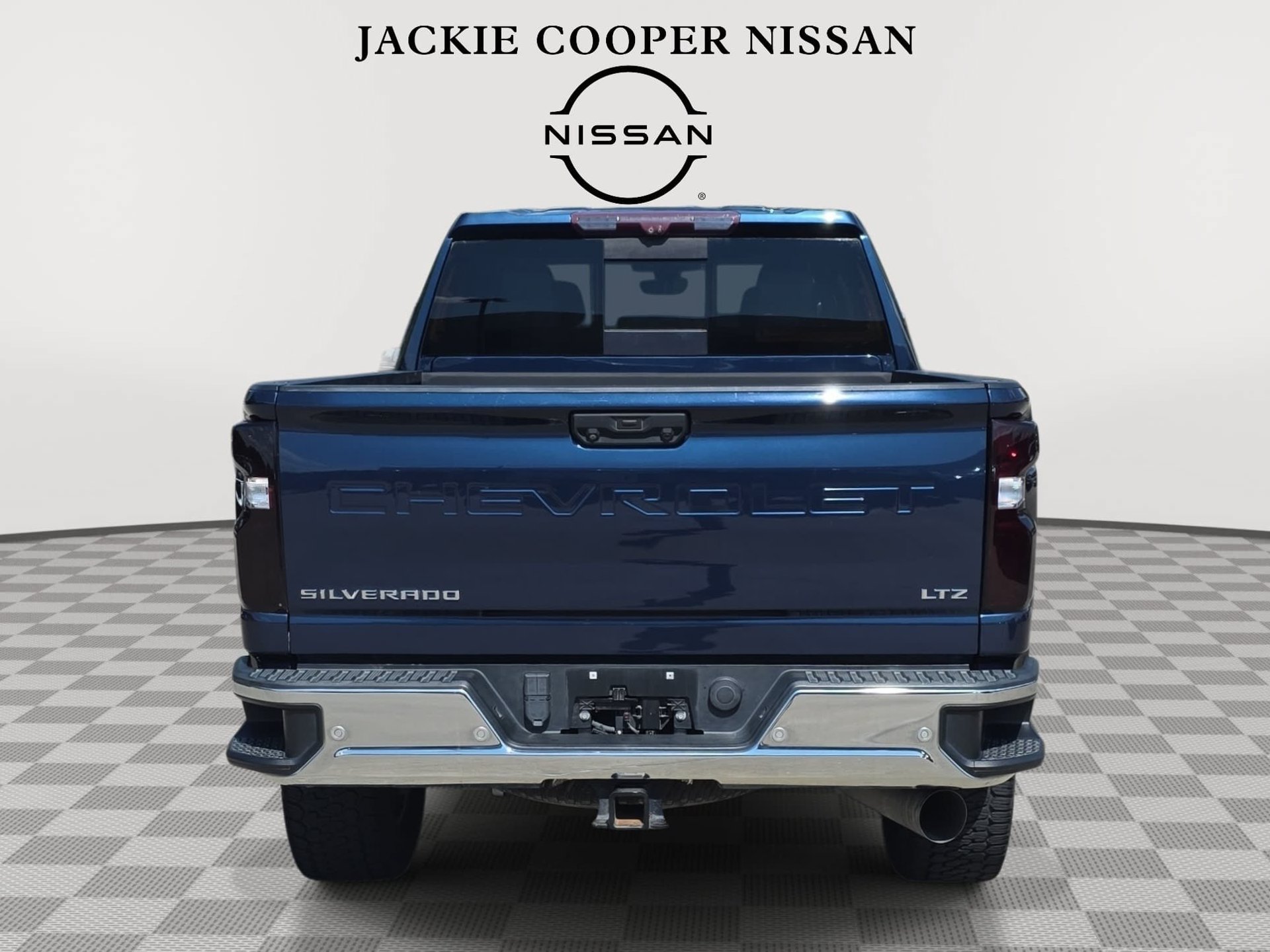 Used 2020 Chevrolet Silverado 2500 LTZ w/ LTZ Premium Package AWD/4WD image 6