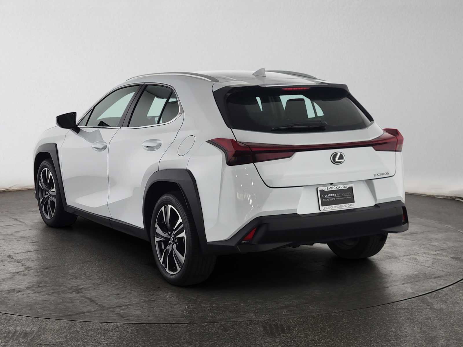 Certified 2026 Lexus UX 300h FWD image 5