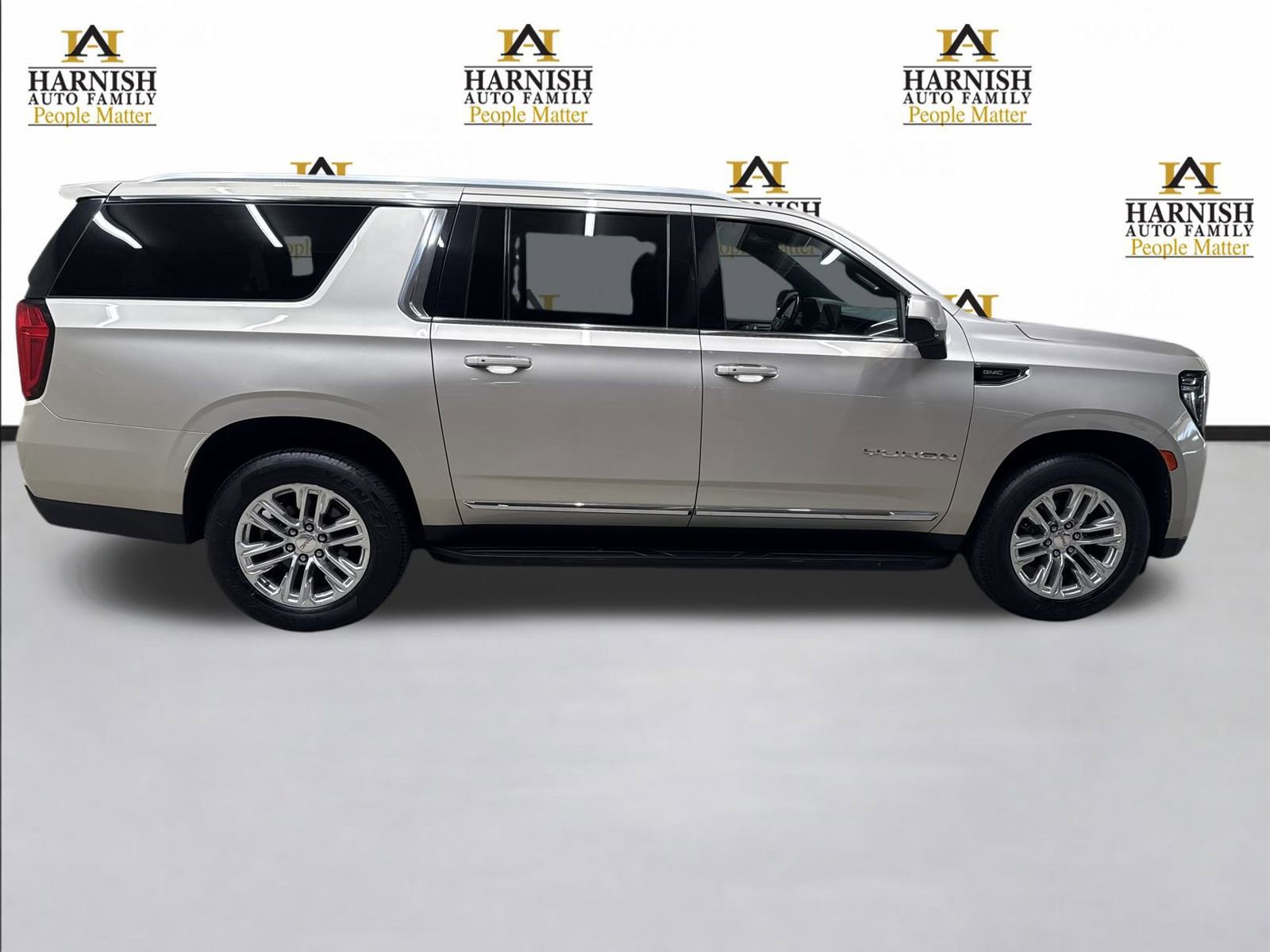 Used 2021 GMC Yukon XL SLT image 10