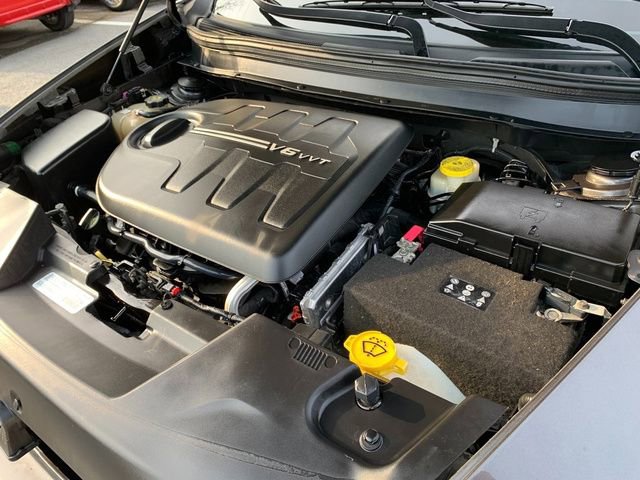 Used 2017 Jeep Cherokee Limited image 27