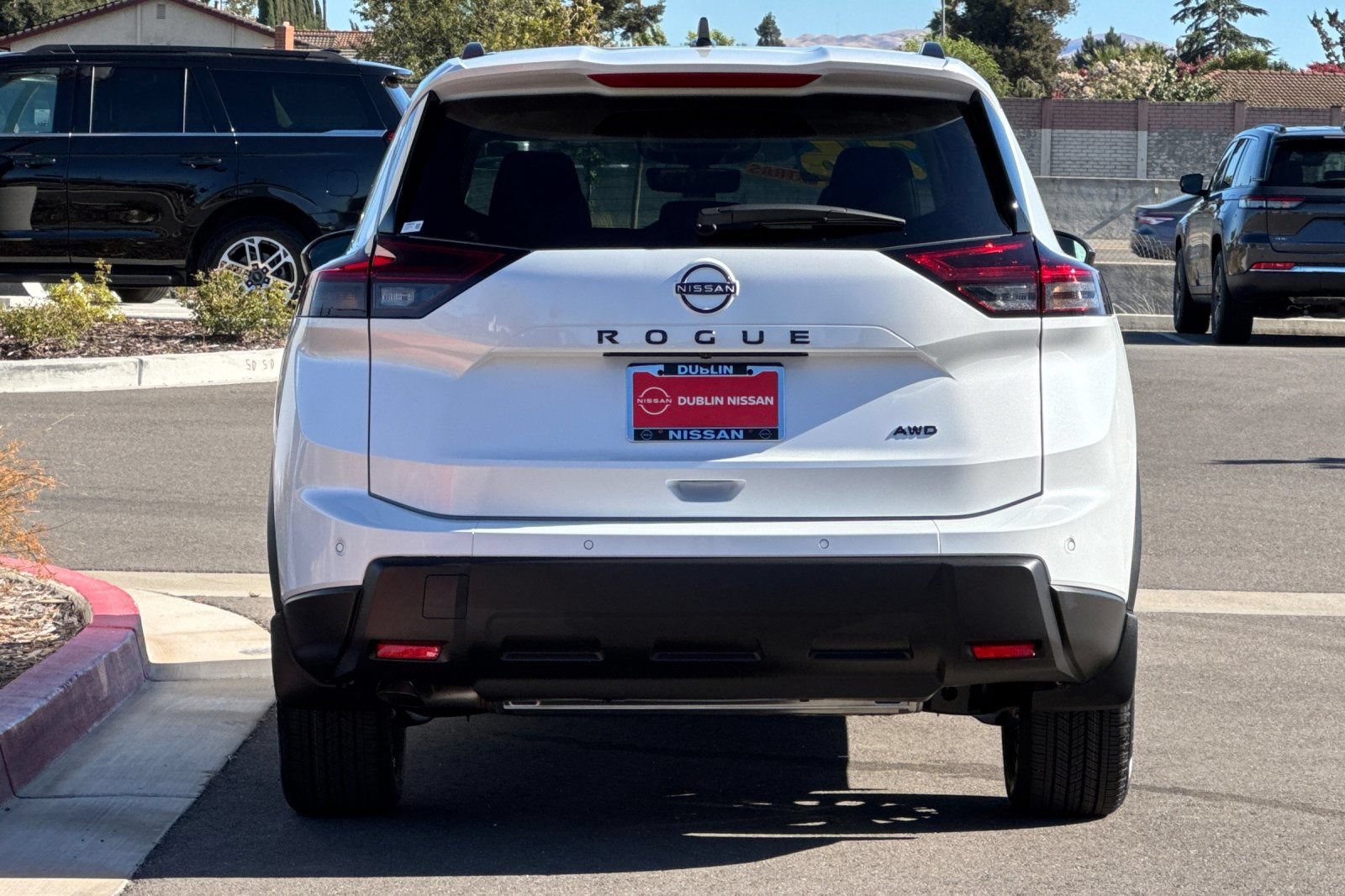 New 2026 Nissan Rogue Dark Armor AWD/4WD image 5