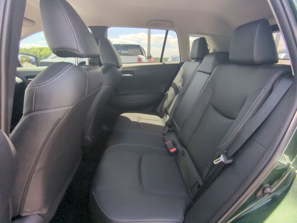 Used 2022 Toyota Corolla Cross XLE image 14