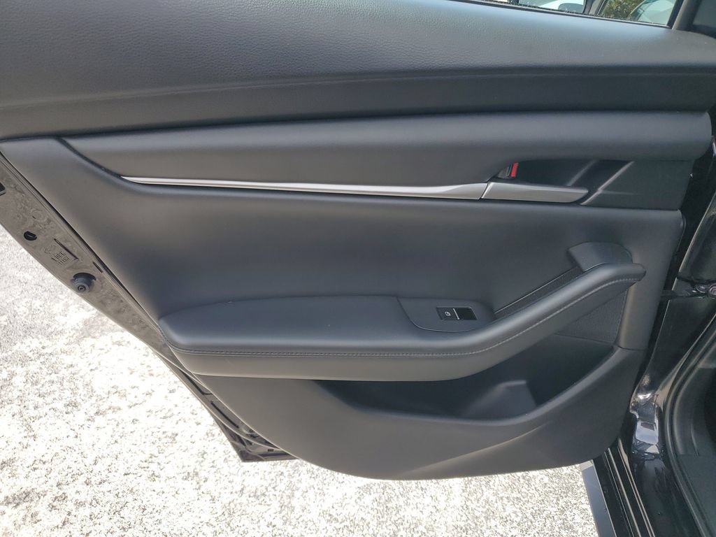 Used 2021 MAZDA MAZDA3 s FWD image 10