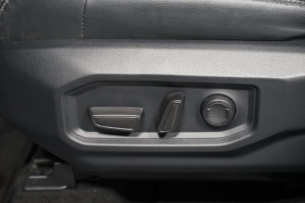 Used 2023 Toyota Tundra SR5 w/ SR5 Premium Package AWD/4WD image 34
