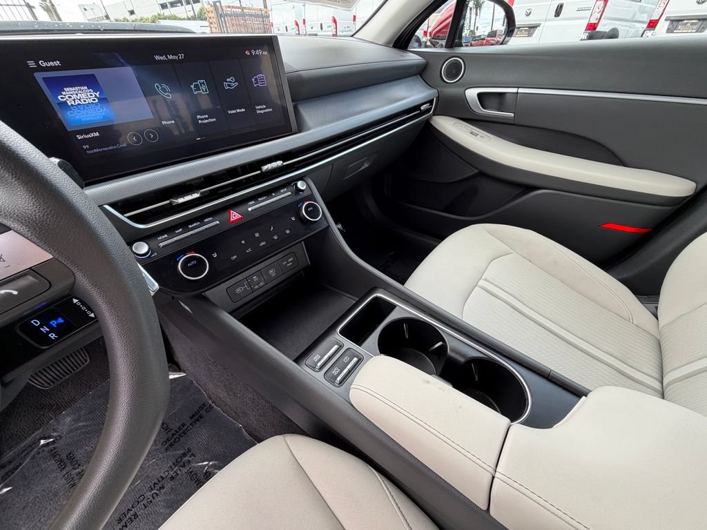 Used 2025 Hyundai Sonata SEL FWD image 21