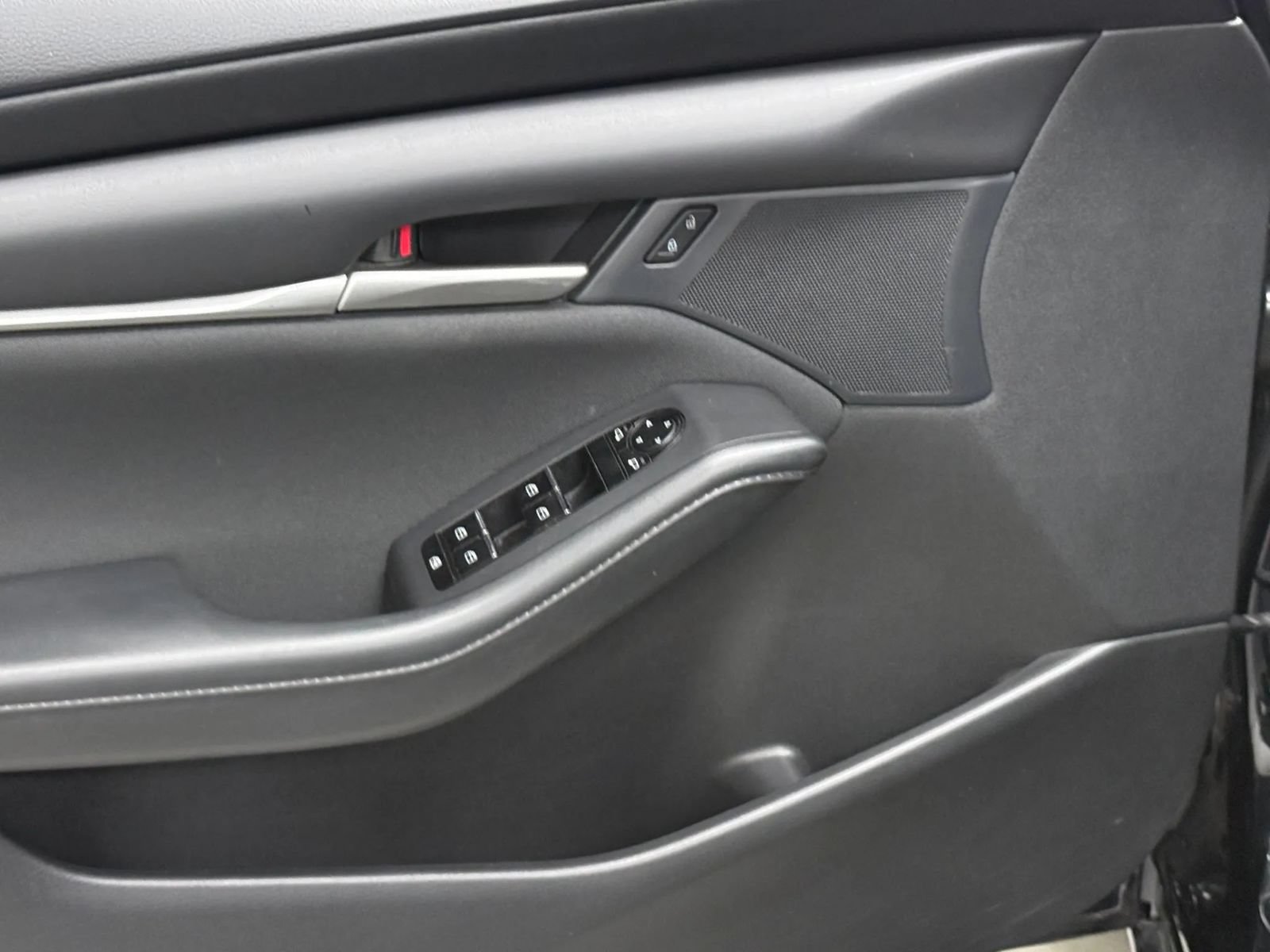 Used 2021 MAZDA MAZDA3 s FWD image 40