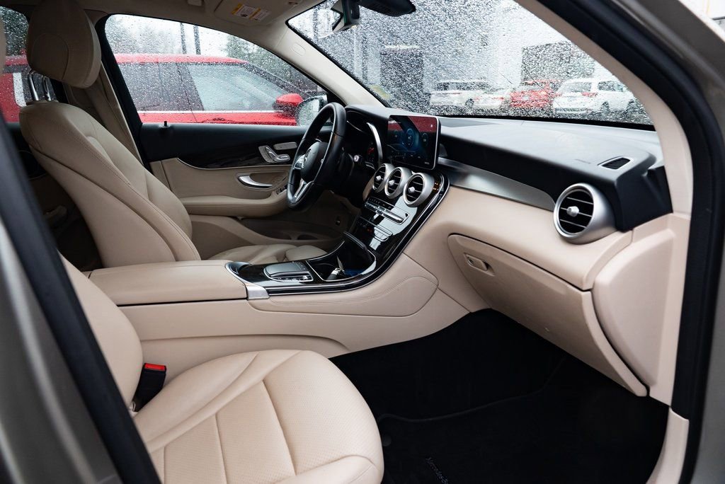 Used 2021 Mercedes-Benz GLC 300 4MATIC image 19