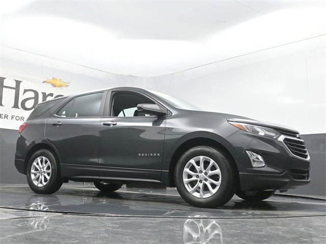 Used 2020 Chevrolet Equinox LS image 2