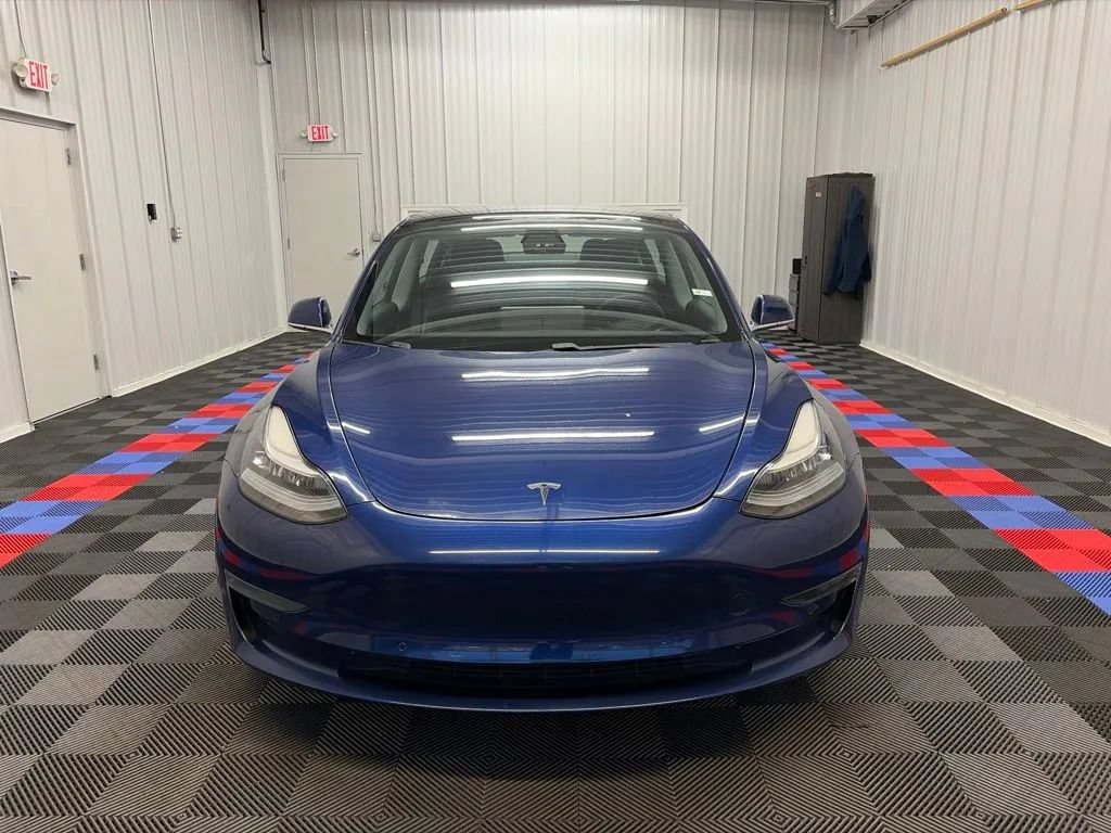 Used 2020 Tesla Model 3 Standard Range RWD image 7