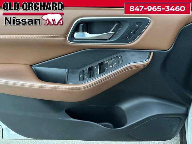 Used 2024 Nissan Rogue Platinum image 10