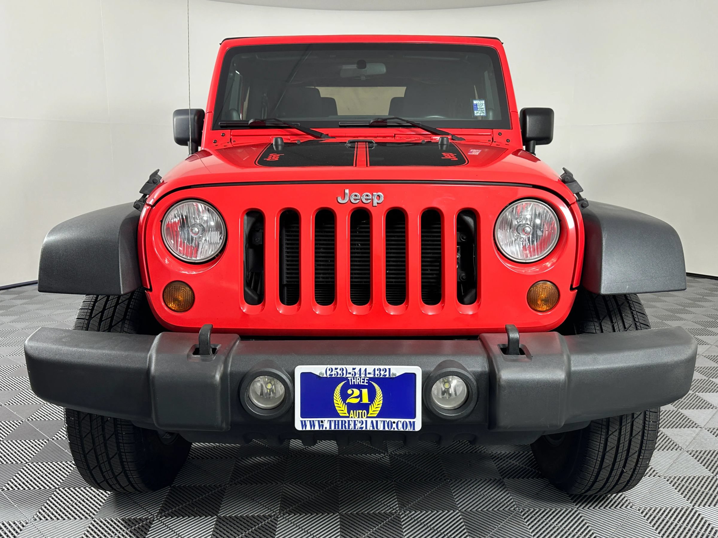 Used 2013 Jeep Wrangler Sport w/ Connectivity Group AWD/4WD image 3