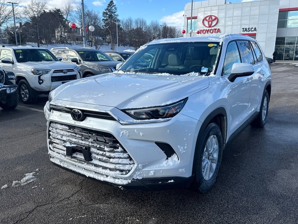 New 2026 Toyota Grand Highlander XLE image 3