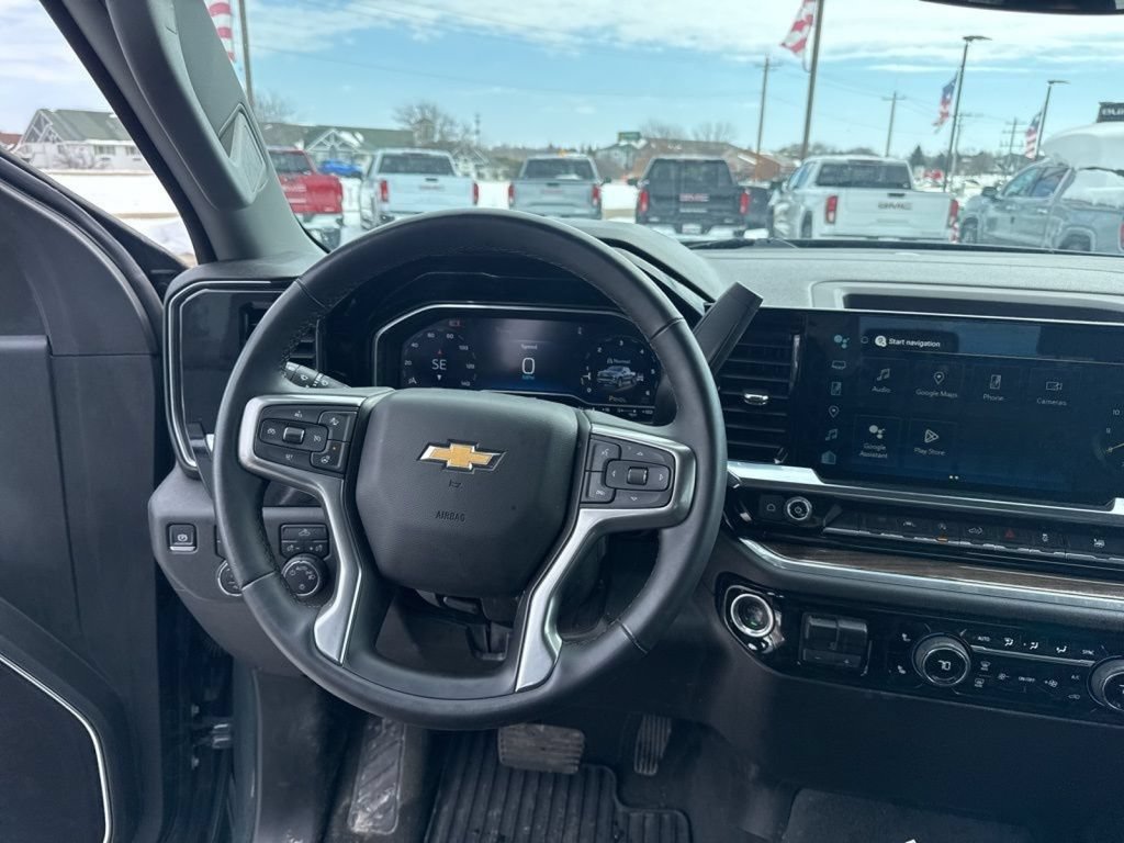 Used 2025 Chevrolet Silverado 1500 LT AWD/4WD image 41