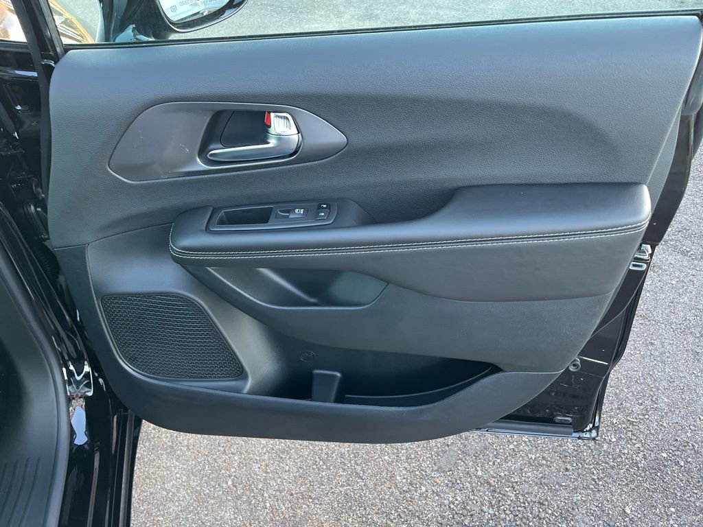 New 2026 Chrysler Pacifica Select w/ S Appearance Package image 53