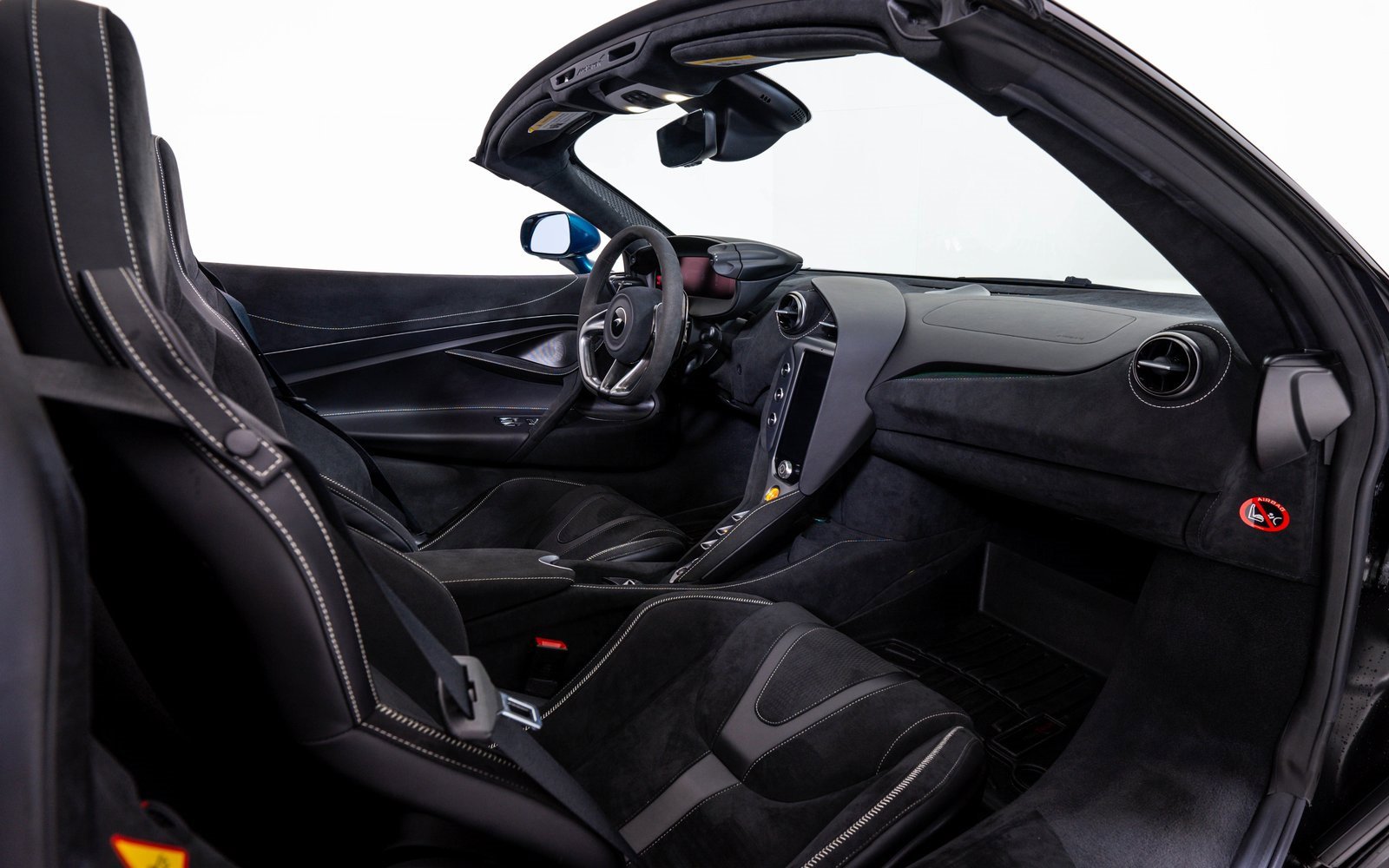 Used 2025 McLaren 750S Spider image 24